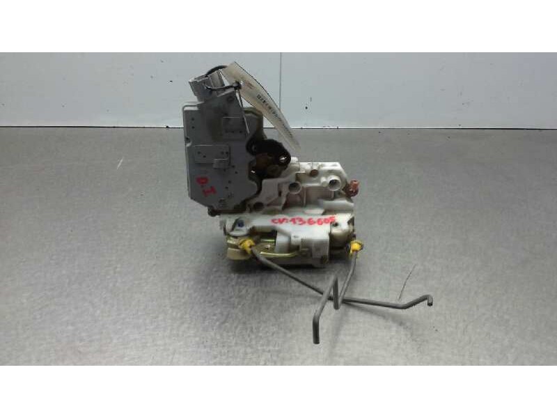 Recambio de cerradura puerta delantera izquierda para nissan primera berlina (p11) slx referencia OEM IAM 805032F010  