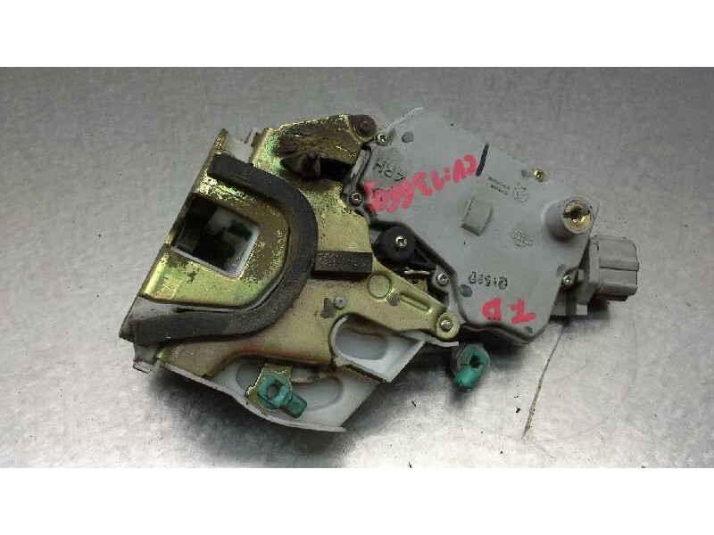 Recambio de cerradura puerta trasera derecha para nissan primera berlina (p11) slx referencia OEM IAM 825029F511  