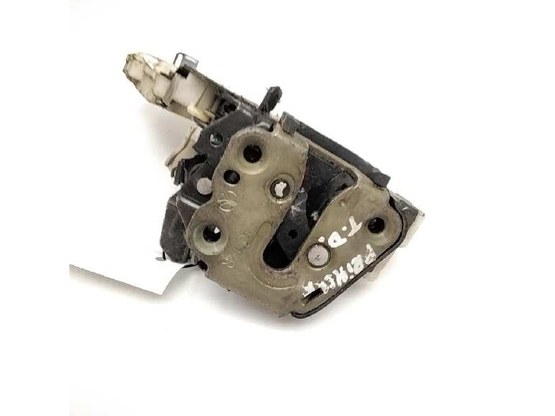 Recambio de cerradura puerta trasera derecha para nissan primera berlina (p11) slx referencia OEM IAM 825029F511  