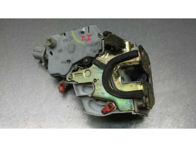 Recambio de cerradura puerta trasera izquierda para nissan primera berlina (p11) slx referencia OEM IAM 825039F511  