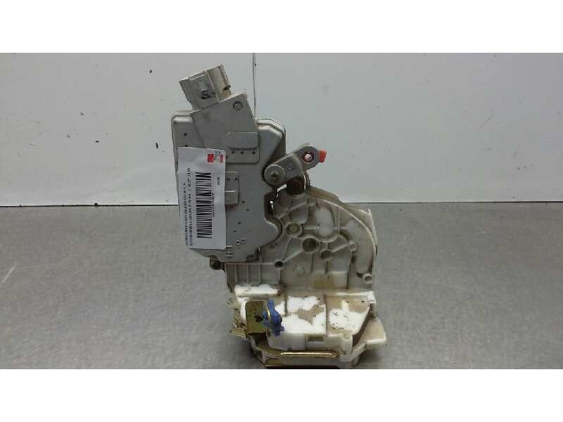 Recambio de cerradura puerta trasera izquierda para nissan primera berlina (p11) slx referencia OEM IAM 825039F511  