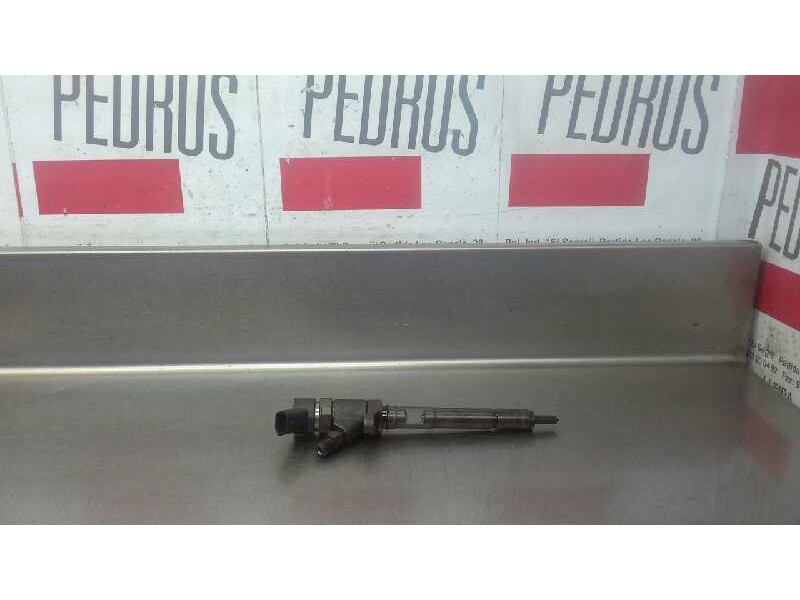 Recambio de inyector para mazda 3 berlina (bk) 1.6 cd diesel cat referencia OEM IAM 0445110165  