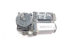 Recambio de motor elevalunas delantero izquierdo para citroen xantia berlina referencia OEM IAM 130821741  