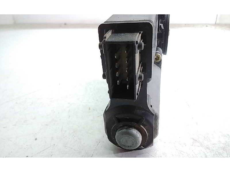 Recambio de motor elevalunas delantero izquierdo para citroen xantia berlina referencia OEM IAM 130821741  