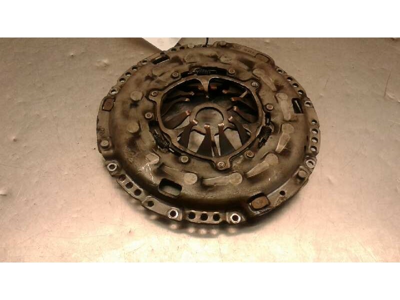 Recambio de prensa embrague para volkswagen t5 transporter/furgoneta caja cerrada referencia OEM IAM 123043610  
