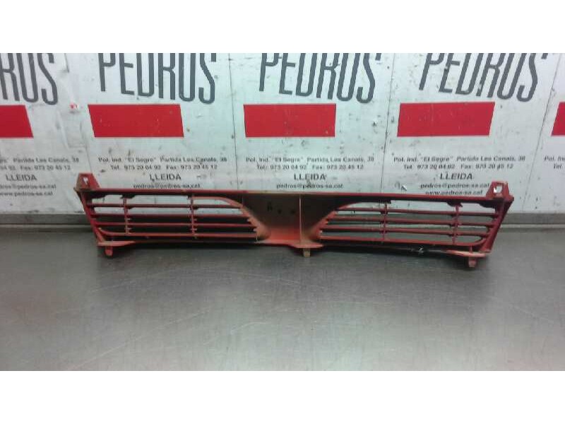 Recambio de rejilla delantera para nissan sunny berlina (n14) lx referencia OEM IAM 6231050C26  