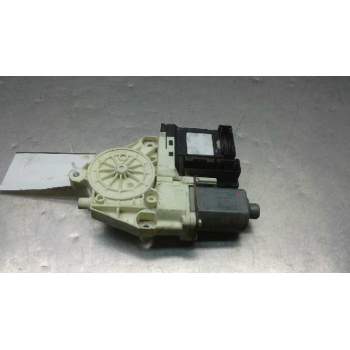 MOTOR ELEVALUNAS DELANTERO DERECHO E840311202 