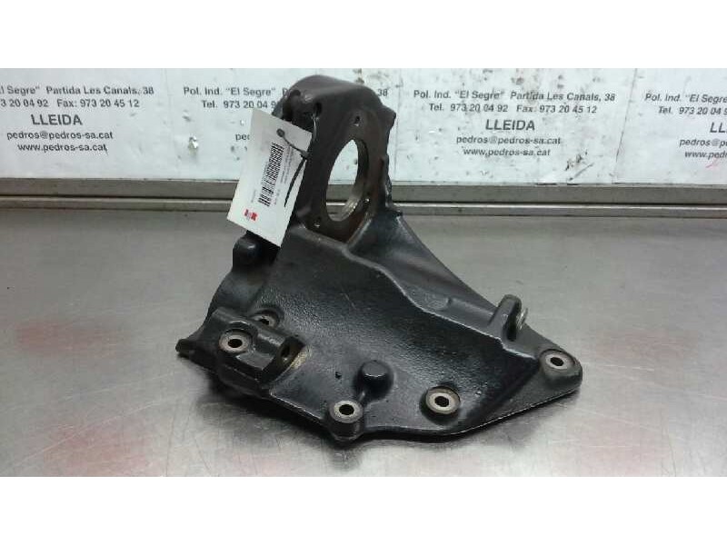 Recambio de soporte bomba inyeccion para citroen saxo 1.5 d seduction referencia OEM IAM   