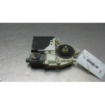 Recambio de motor elevalunas delantero derecho para audi a4 avant (8e) referencia OEM IAM E840311202  