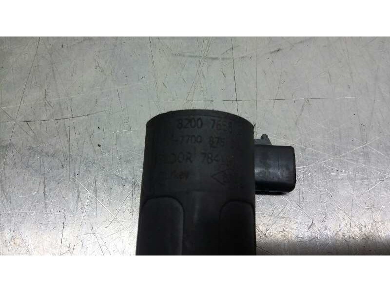 Recambio de bobina encendido para renault scenic ii 1.6 16v referencia OEM IAM 8200765882  