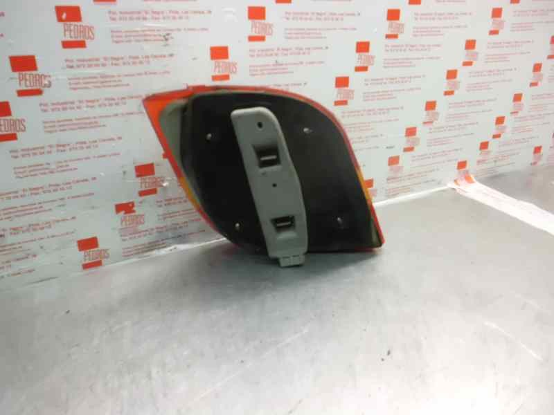 Recambio de piloto trasero derecho para ford fiesta berl./courier surf referencia OEM IAM 7070864  