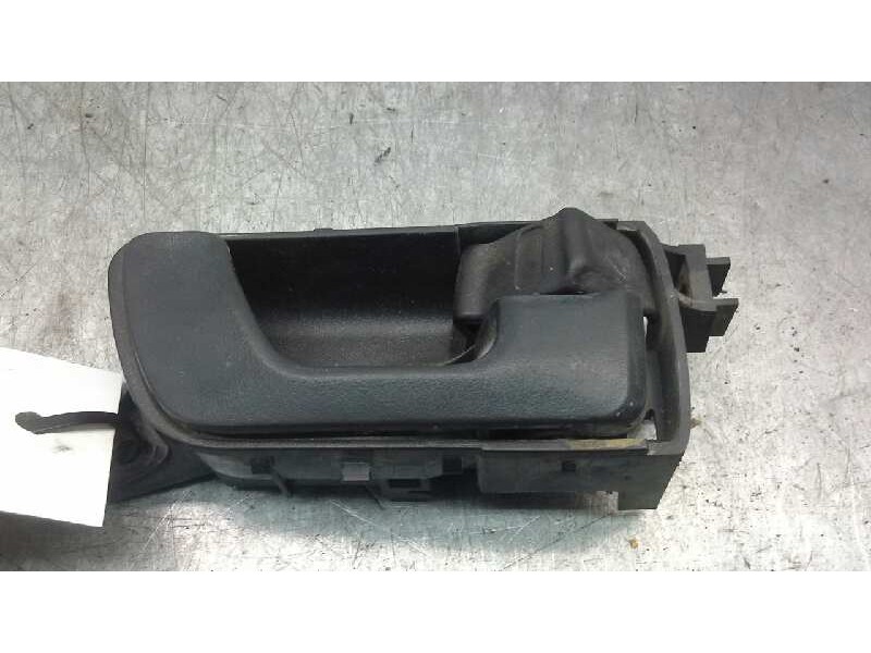 Recambio de maneta interior delantera derecha para mitsubishi montero (v60/v70) referencia OEM IAM   