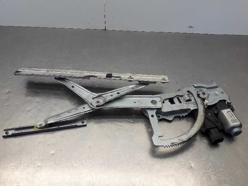 Recambio de elevalunas delantero derecho para opel corsa c club referencia OEM IAM 24466594  