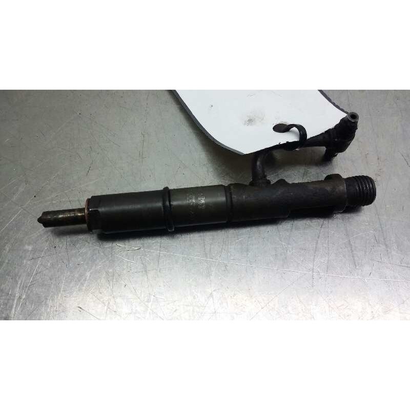 Recambio de inyector para nissan atleon 120 referencia OEM IAM 1660069T62  