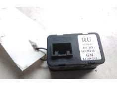 Recambio de mando elevalunas delantero izquierdo para opel corsa c club referencia OEM IAM 13363202 24409205  2