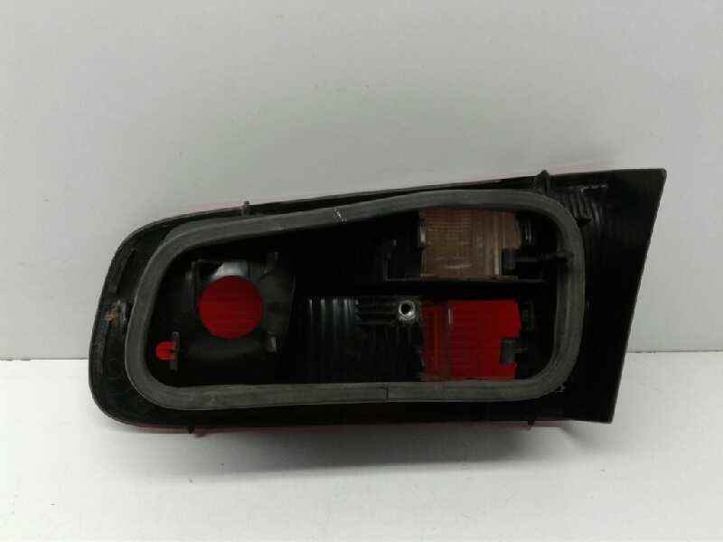 Recambio de piloto trasero izquierdo porton para renault laguna ii (bg0) authentique referencia OEM IAM 8200002475  