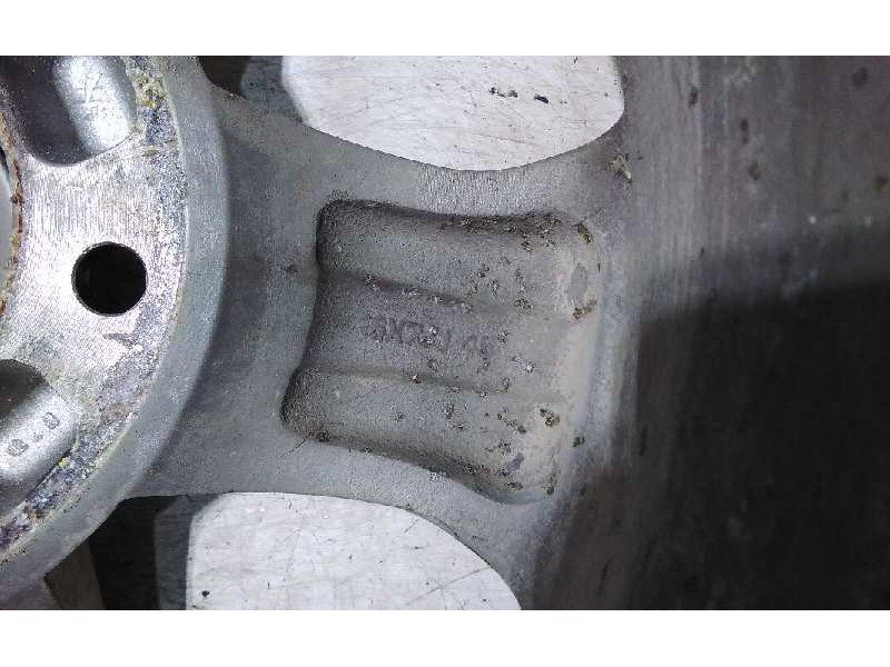 Recambio de llanta aluminio para kia sorento 2.5 crdi ex referencia OEM IAM 165TORNILLOS ET45 