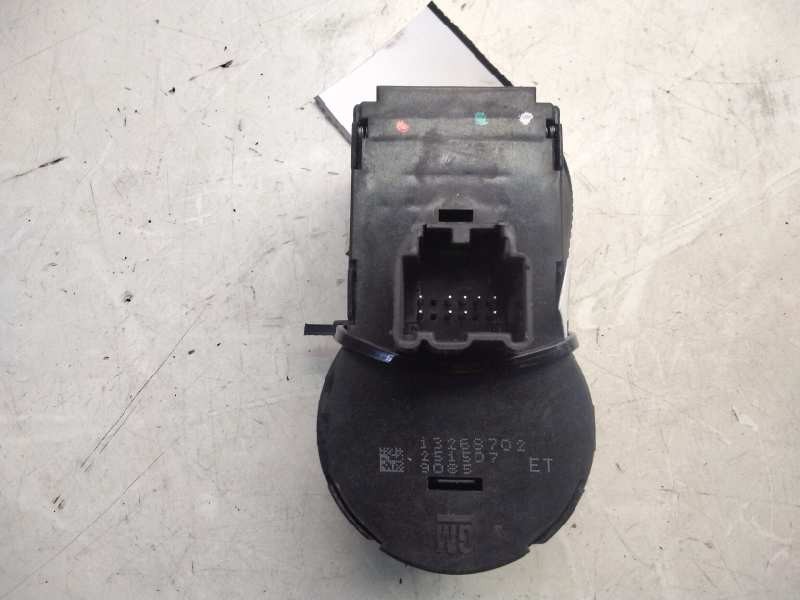 Recambio de mando luces para opel insignia berlina cosmo referencia OEM IAM 13268702  