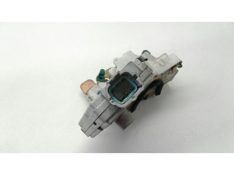 Recambio de cerradura puerta delantera derecha para nissan primera berlina (p11) básico referencia OEM IAM 805022F910  