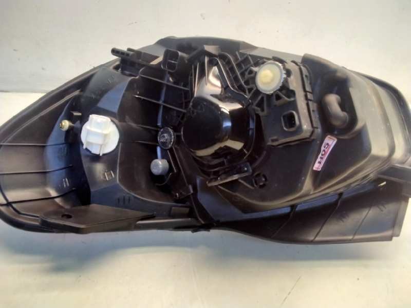 Recambio de faro derecho para hyundai accent (mc) referencia OEM IAM 92102  