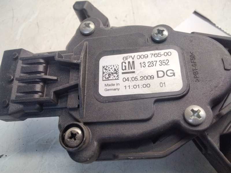 Recambio de potenciometro pedal para opel insignia berlina cosmo referencia OEM IAM 13237352  