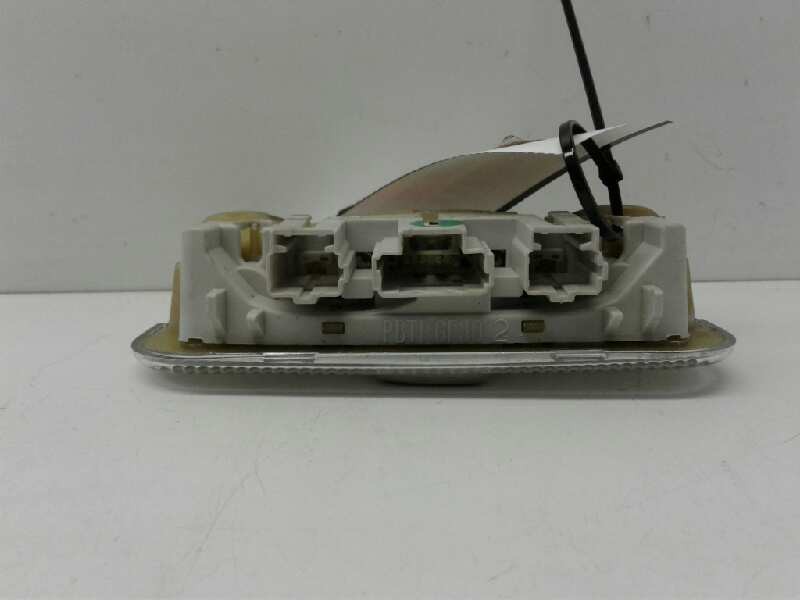 Recambio de luz interior para citroen xsara picasso 2.0 hdi exclusive referencia OEM IAM   