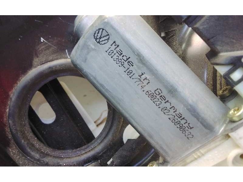 Recambio de elevalunas trasero izquierdo para volkswagen passat berl./combi w8 referencia OEM IAM 1J0035411D  