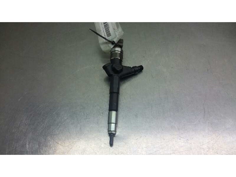 Recambio de inyector para nissan almera (n16/e) acenta referencia OEM IAM 02J00980  