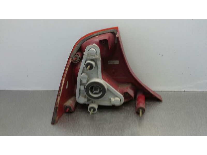Recambio de piloto trasero derecho para ford focus berlina (cak) ghia referencia OEM IAM 1150021  