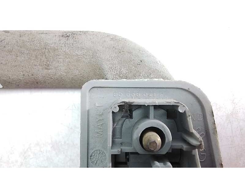 Recambio de tirador techo delantero izquierdo para citroen xantia berlina referencia OEM IAM 9563952177  