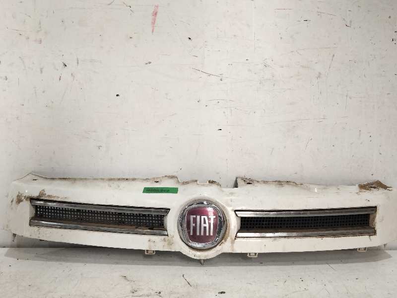 Recambio de rejilla delantera para fiat panda (169) 1.3 jtd 4x4 referencia OEM IAM   
