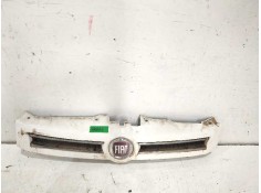 Recambio de rejilla delantera para fiat panda (169) 1.3 jtd 4x4 referencia OEM IAM    2