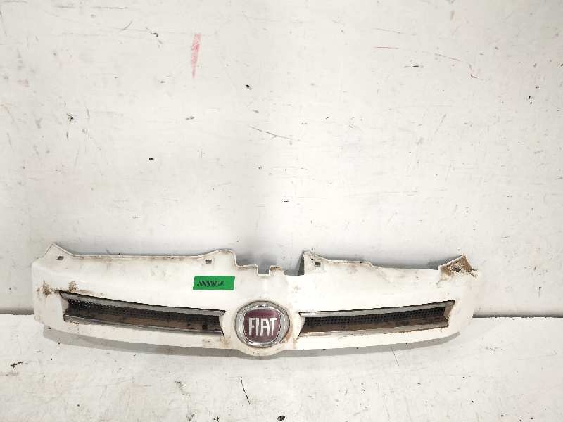 Recambio de rejilla delantera para fiat panda (169) 1.3 jtd 4x4 referencia OEM IAM   