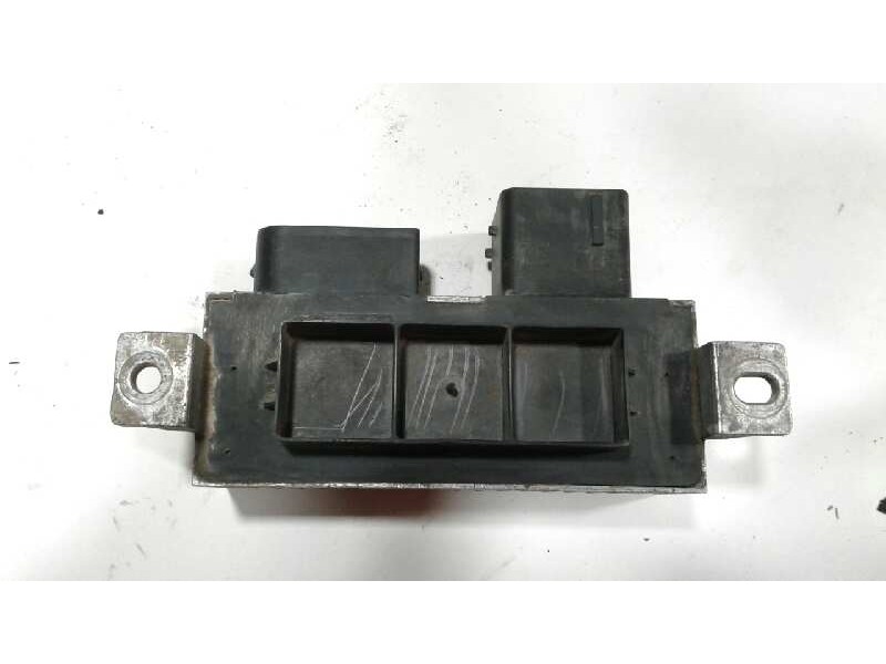 Recambio de caja reles para renault trafic combi (ab 4.01) 2.0 dci diesel fap cat referencia OEM IAM 8200558438A  