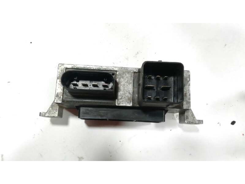 Recambio de caja reles para renault trafic combi (ab 4.01) 2.0 dci diesel fap cat referencia OEM IAM 8200558438A  