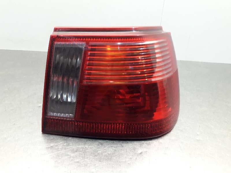 Recambio de piloto trasero derecho para seat ibiza (6k1) select referencia OEM IAM 6K6945258  