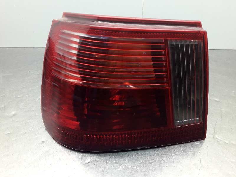 Recambio de piloto trasero izquierdo para seat ibiza (6k1) select referencia OEM IAM 6K6945257  