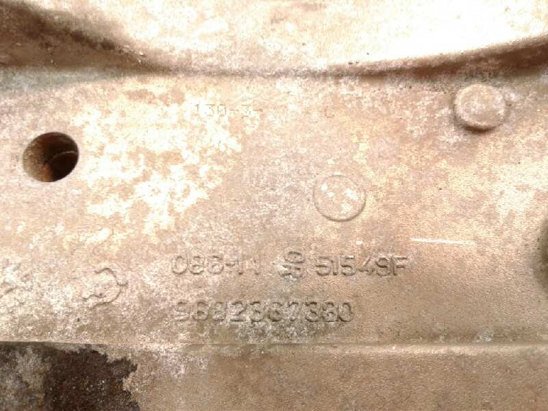 Recambio de soporte alternador para peugeot 407 st confort pack referencia OEM IAM 9682367380  