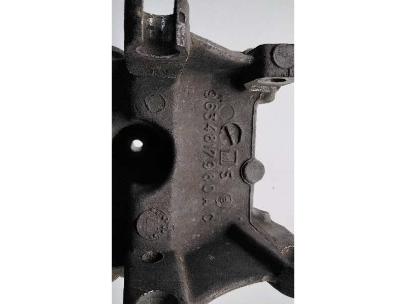 Recambio de soporte alternador para peugeot 406 berlina (s1/s2) sv referencia OEM IAM 9634817980  