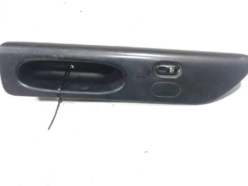 Recambio de mando elevalunas delantero derecho para renault laguna (b56) 2.0 16v rxe (b56d) referencia OEM IAM 77008756  