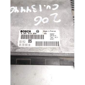 Recambio de centralita motor uce para peugeot 206 berlina xt referencia OEM IAM 0281010250 9637089980 28FM0167