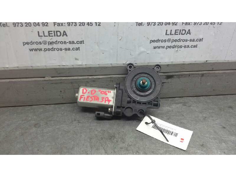 Recambio de motor elevalunas delantero derecho para ford fiesta (cbk) 1.4 tdci cat referencia OEM IAM 2S5114553AA  