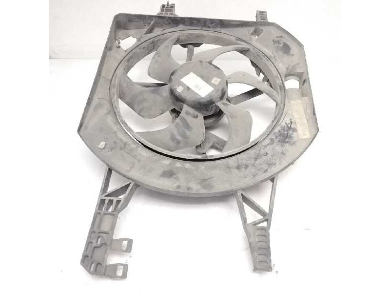 Recambio de electroventilador para renault trafic (desde 5.89) referencia OEM IAM   109339