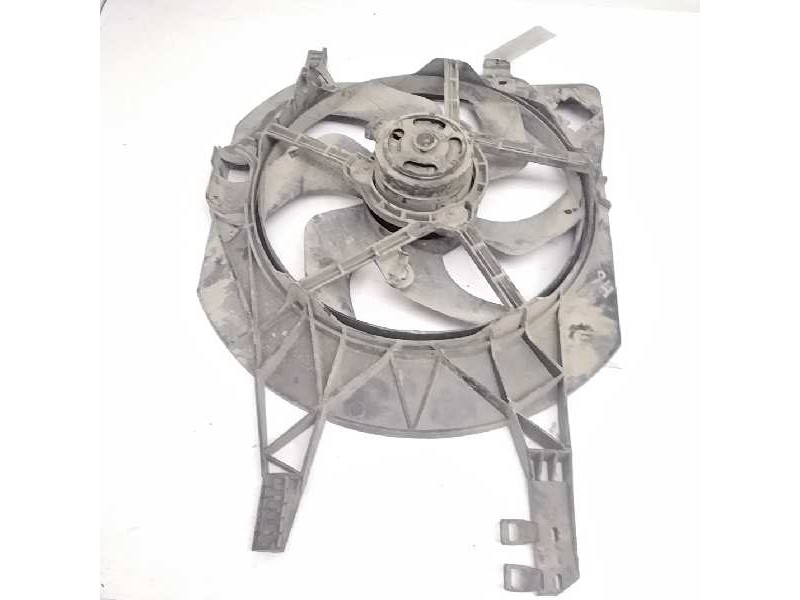 Recambio de electroventilador para renault trafic (desde 5.89) referencia OEM IAM   109339