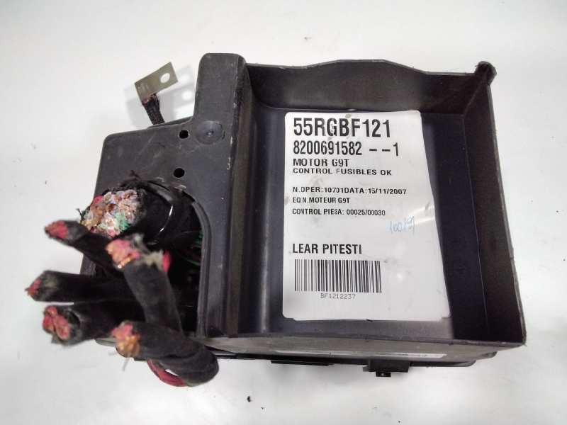 Recambio de caja fusibles para renault vel satis (bj0) grand confort referencia OEM IAM 8200691582  