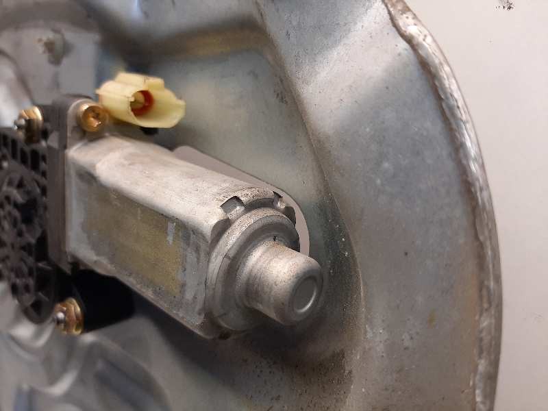 Recambio de elevalunas delantero izquierdo para kia cerato 1.6 lx familiar (5-ptas.) referencia OEM IAM 824012F010  