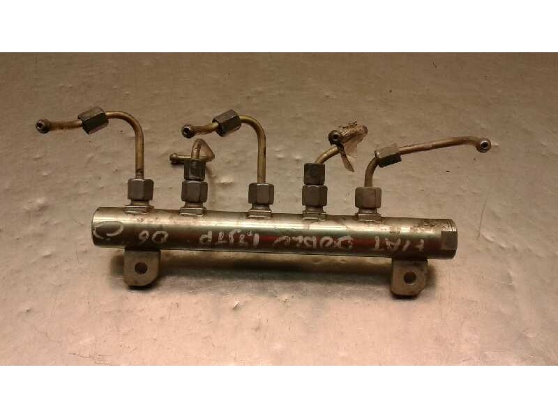 Recambio de rampa inyectora para fiat doblo referencia OEM IAM 0445214052  109427