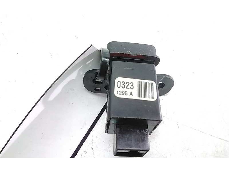 Recambio de warning para chevrolet orlando ltz referencia OEM IAM 03231295A  