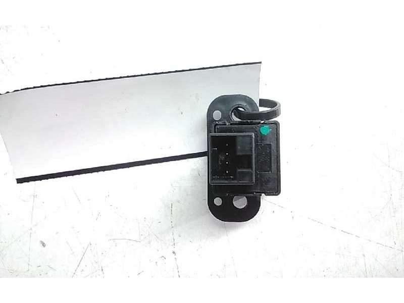 Recambio de warning para chevrolet orlando ltz referencia OEM IAM 03231295A  