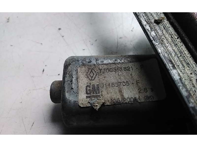 Recambio de elevalunas delantero derecho para nissan primastar (x83) 1.9 dci diesel cat referencia OEM IAM 7700311821F  109474